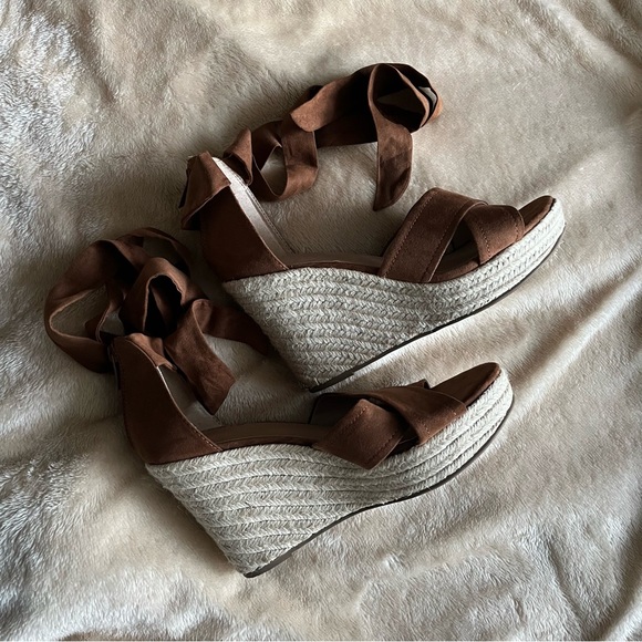 Torrid women’s brown wedges 8.5 - Picture 1 of 3